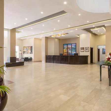 Hawthorn Suites By Wyndham Abuja Extérieur photo