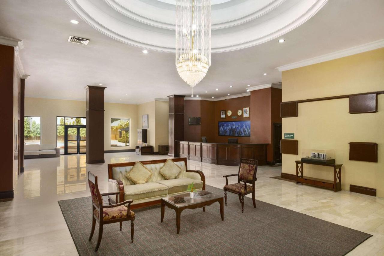 Hawthorn Suites By Wyndham Abuja Extérieur photo