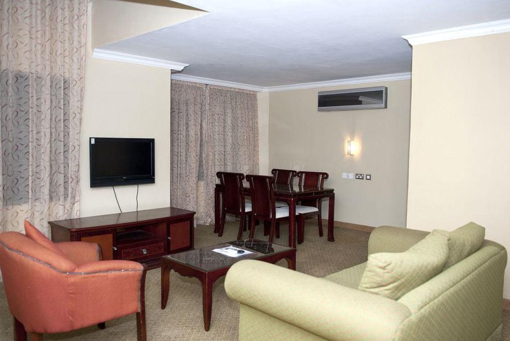 Hawthorn Suites By Wyndham Abuja Extérieur photo