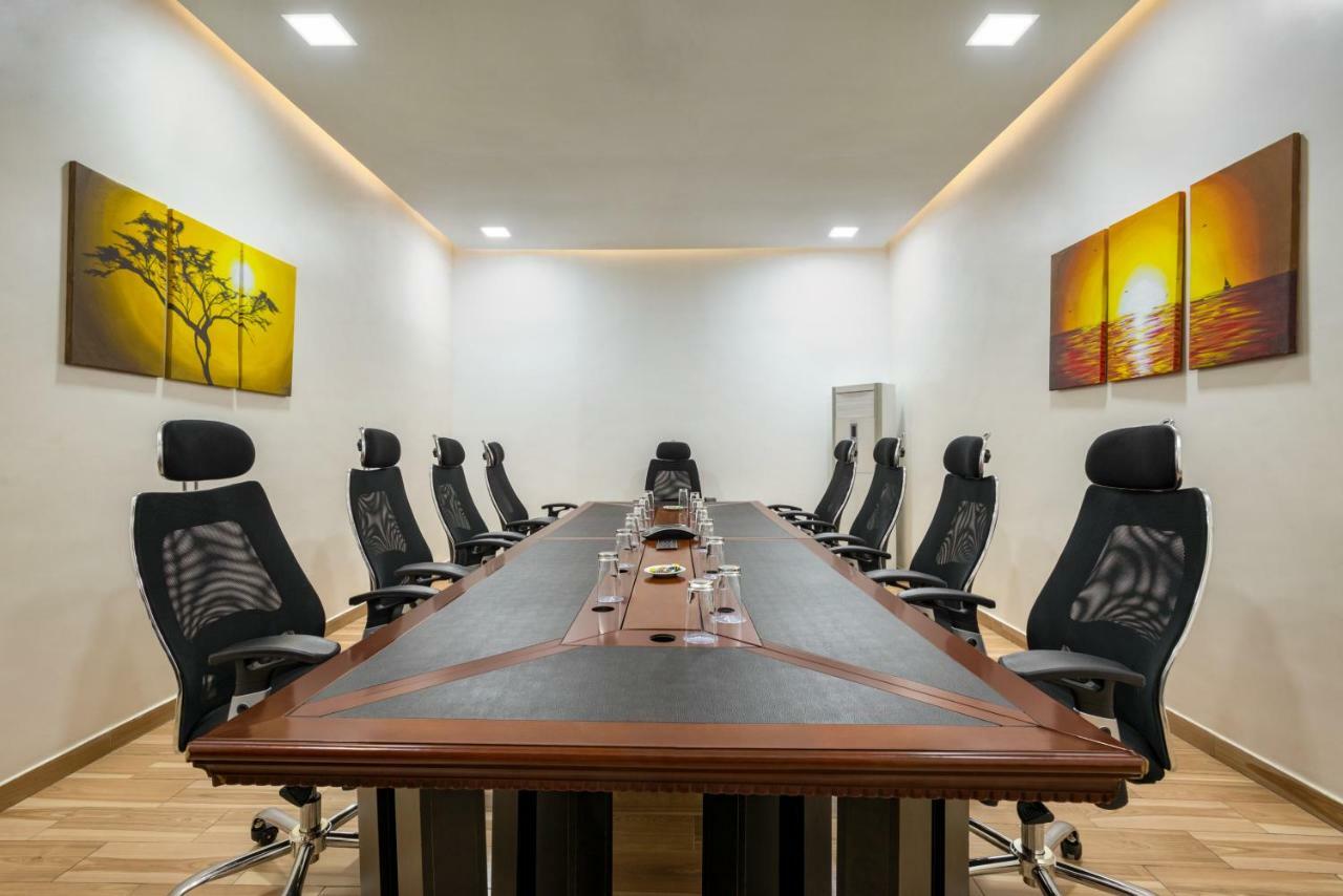 Hawthorn Suites By Wyndham Abuja Extérieur photo
