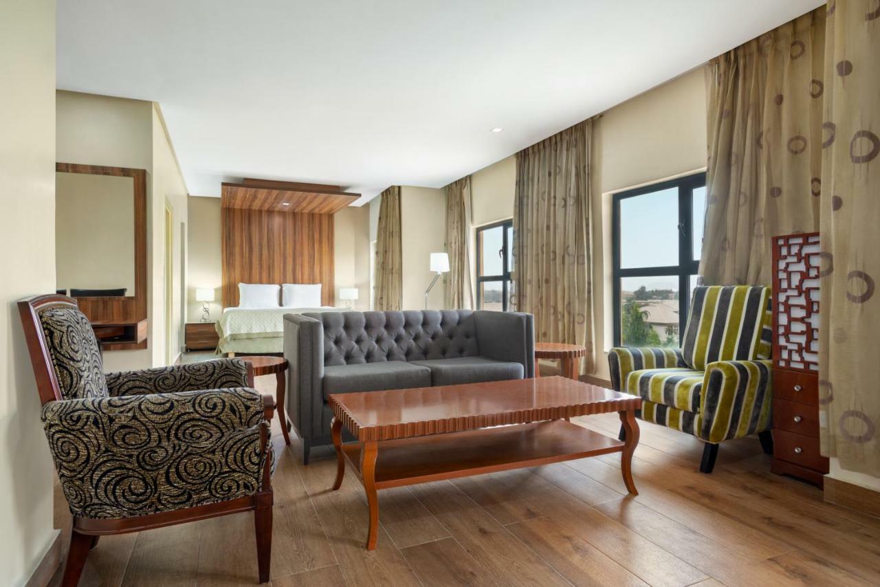 Hawthorn Suites By Wyndham Abuja Extérieur photo