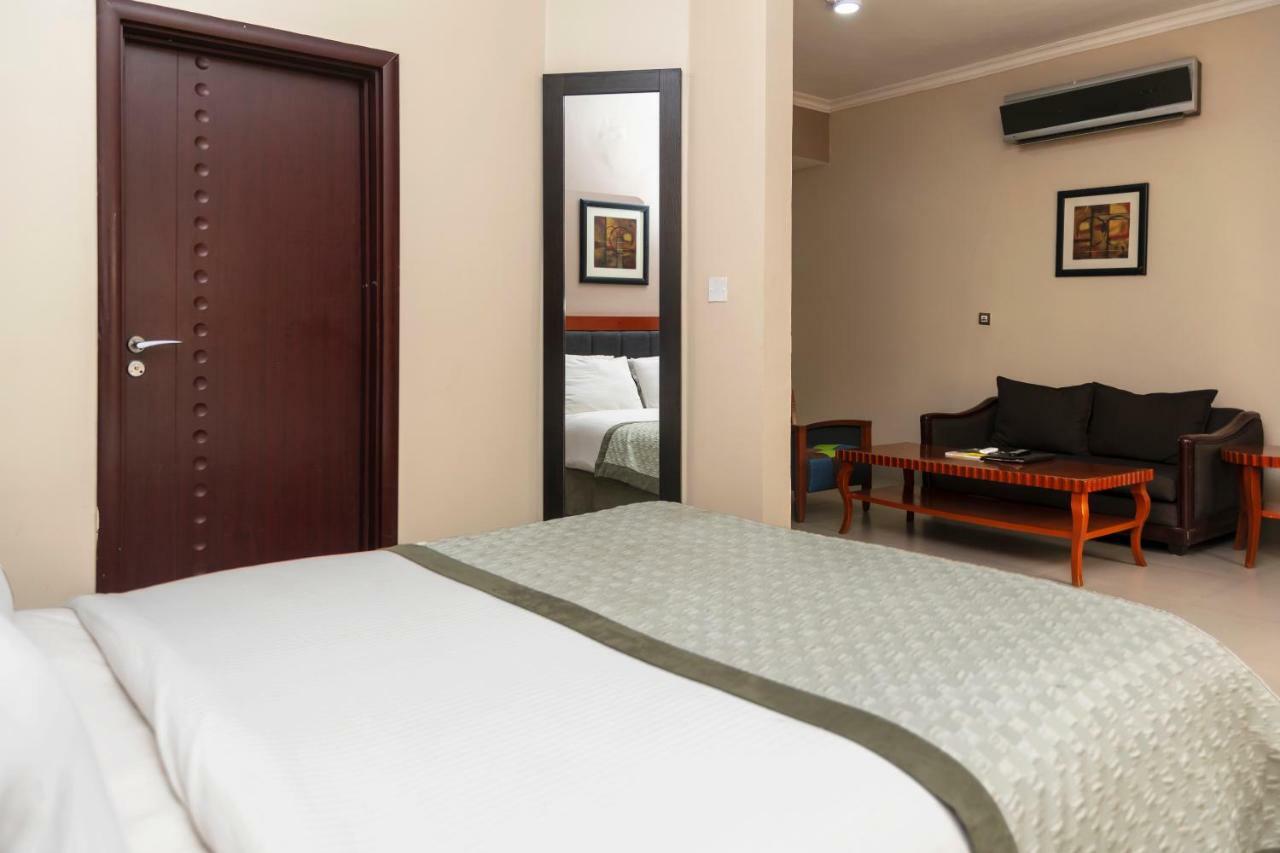 Hawthorn Suites By Wyndham Abuja Extérieur photo