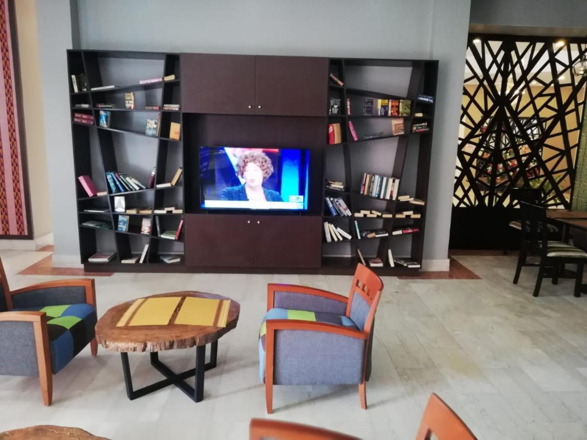 Hawthorn Suites By Wyndham Abuja Extérieur photo